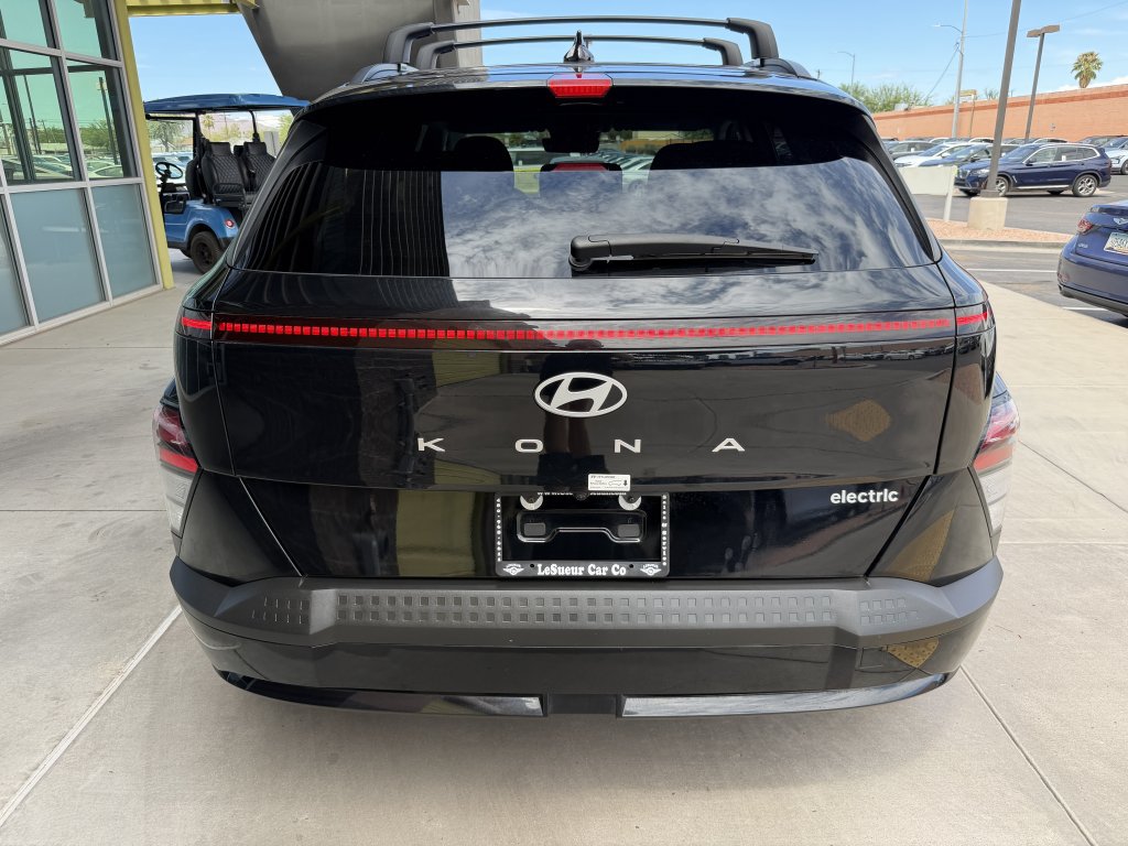 Used 2025 Hyundai Kona SEL FWD image 13