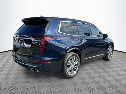 Used 2021 Cadillac XT6 Premium Luxury image 7