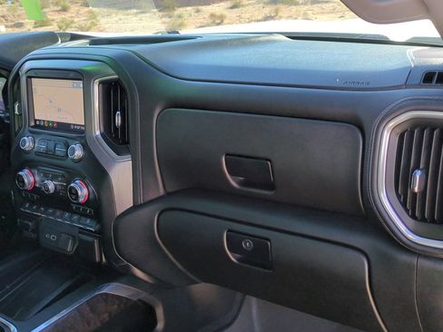 Used 2020 GMC Sierra 2500 Denali w/ Denali Ultimate Package image 32