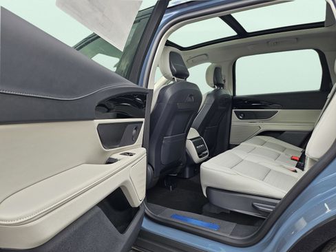 New 2026 Lincoln Nautilus Reserve w/ Jet Appearance Package image 22