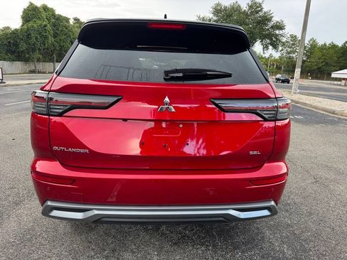 New 2025 Mitsubishi Outlander SEL image 7