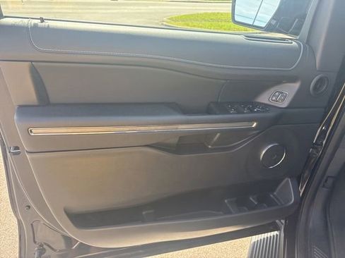 Used 2024 Ford Expedition XLT AWD/4WD image 15