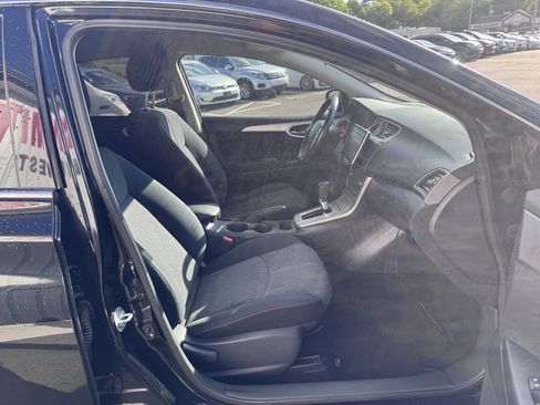 Used 2015 Nissan Sentra SV FWD image 19