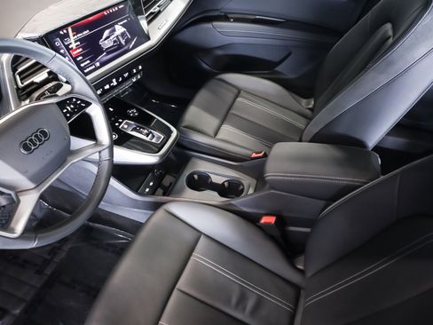 Used 2025 Audi Q4 e-tron Premium w/ Convenience Package RWD image 20