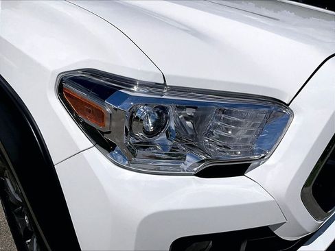 Certified 2023 Toyota Tacoma SR5 RWD image 31