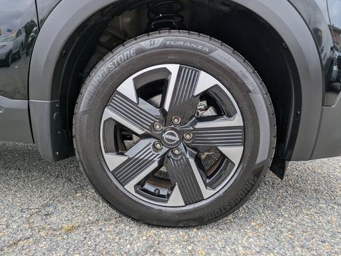 Used 2025 Nissan Kicks SR AWD/4WD image 12