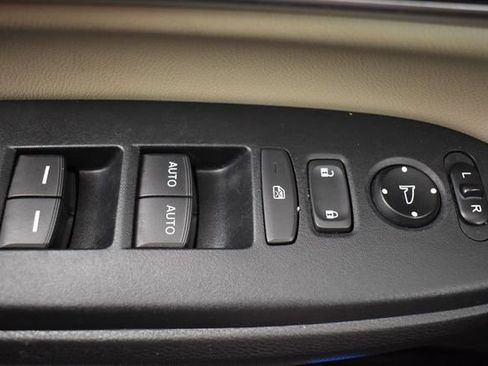 Used 2019 Honda CR-V Touring image 25