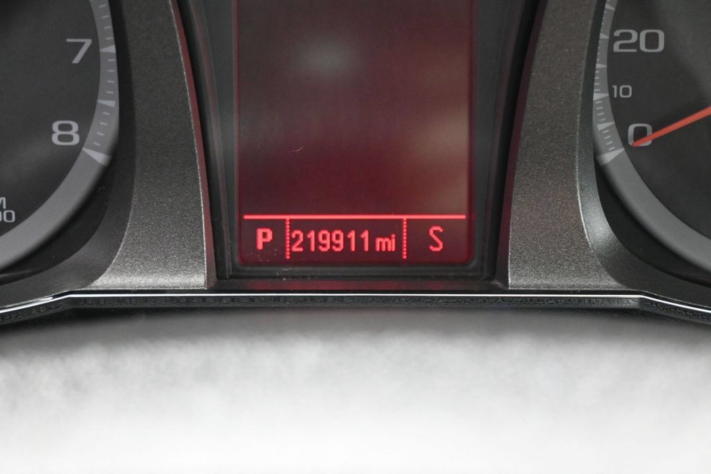 Used 2015 GMC Terrain SLE FWD image 16