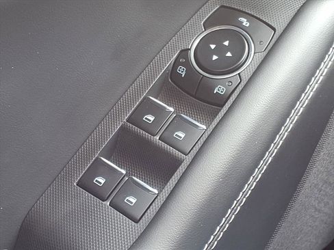 Used 2025 Ford Mustang Mach-E Select image 11