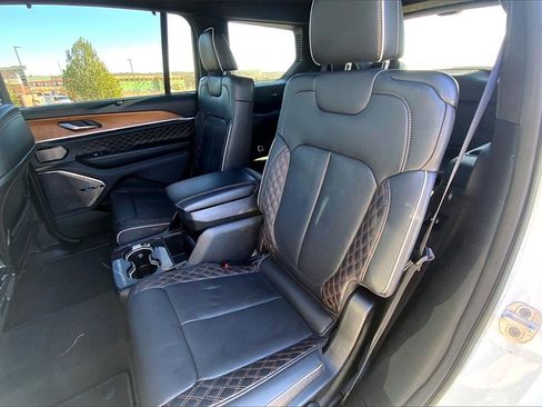 Used 2023 Jeep Grand Cherokee L Summit image 20