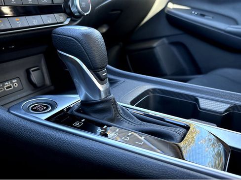 Certified 2024 Nissan Sentra SV image 18