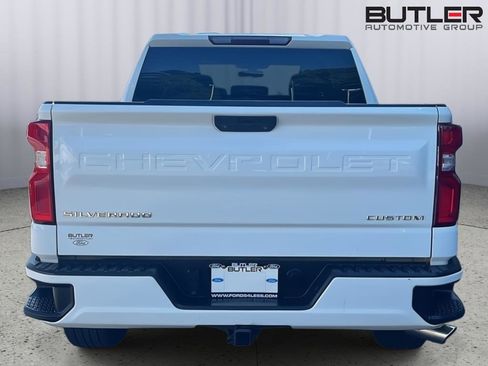 Used 2021 Chevrolet Silverado 1500 Custom RWD image 5