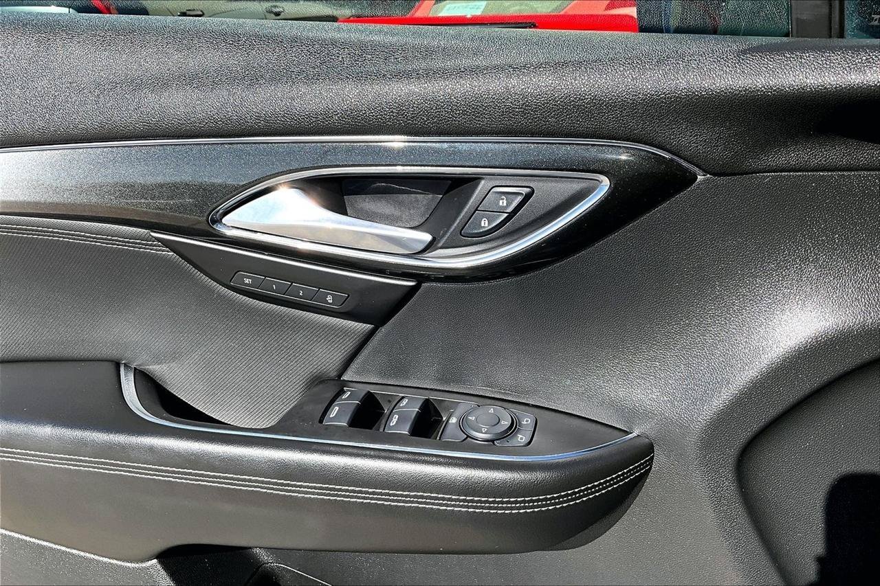 Used 2024 Buick Envision Preferred AWD/4WD image 37