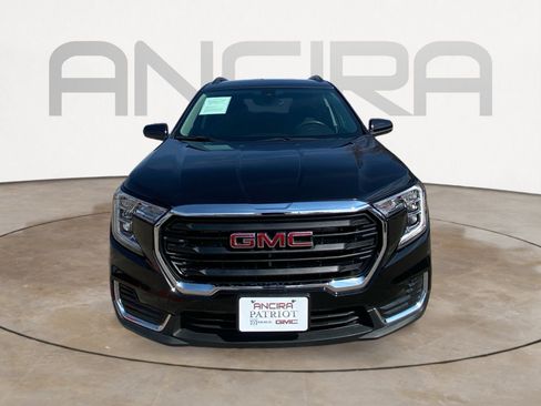 Used 2022 GMC Terrain SLE w/ Driver Convenience Package image 5