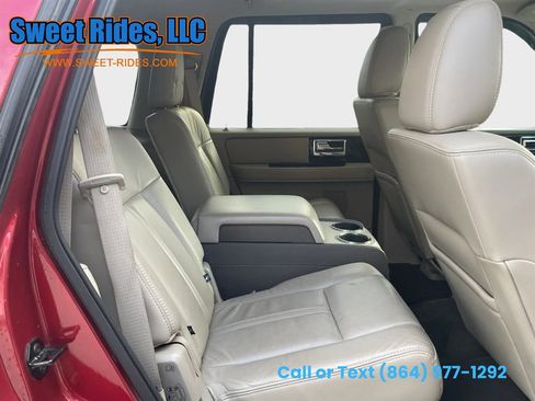 Used 2016 Lincoln Navigator Select image 12