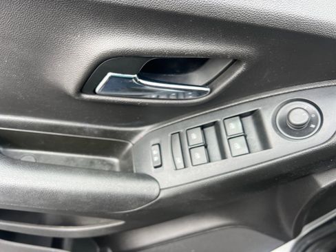 Used 2018 Chevrolet Trax LT w/ Redline Edition AWD/4WD image 9