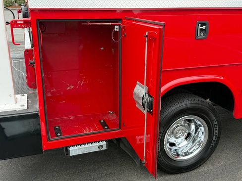 Used 2021 RAM 3500 Tradesman w/ Chrome Appearance Group image 26