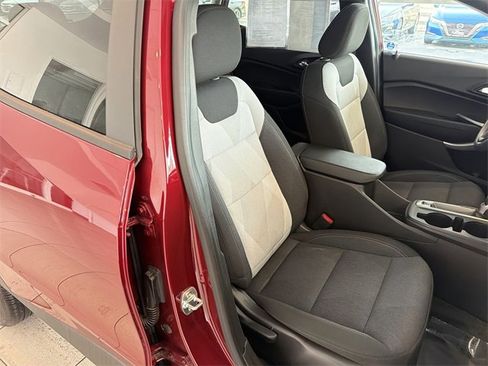 Certified 2025 Chevrolet Trax LS image 19