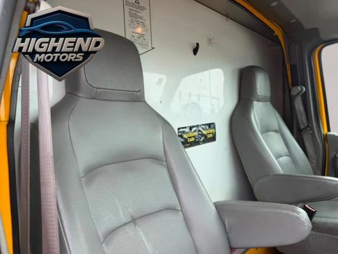 Used 2022 Ford E-350 and Econoline 350 Super Duty RWD image 12