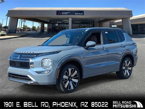 New 2025 Mitsubishi Outlander SEL image 1