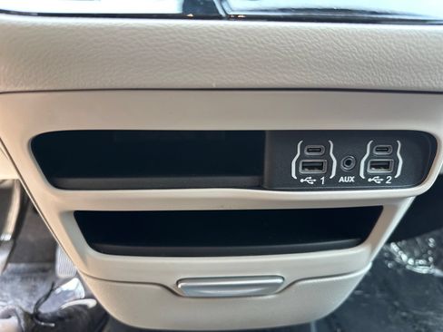 Used 2022 Chrysler Voyager LX FWD image 29