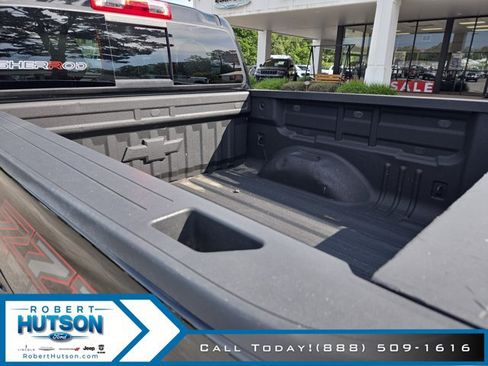 Used 2022 Chevrolet Colorado Z71 w/ Safety Package AWD/4WD image 29