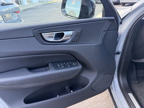 Used 2025 Volvo XC60 T8 Plus w/ Protection Package Premier image 20
