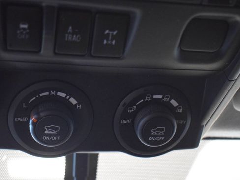 Used 2018 Toyota 4Runner TRD Off-Road Premium image 74