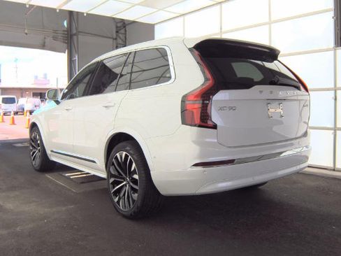 Used 2026 Volvo XC90 B6 Plus AWD/4WD image 4