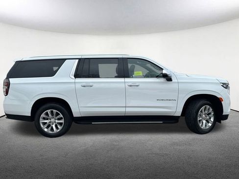 Used 2023 Chevrolet Suburban Premier image 15