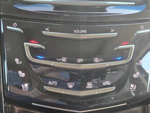 Used 2019 Cadillac Escalade Premium Luxury image 15