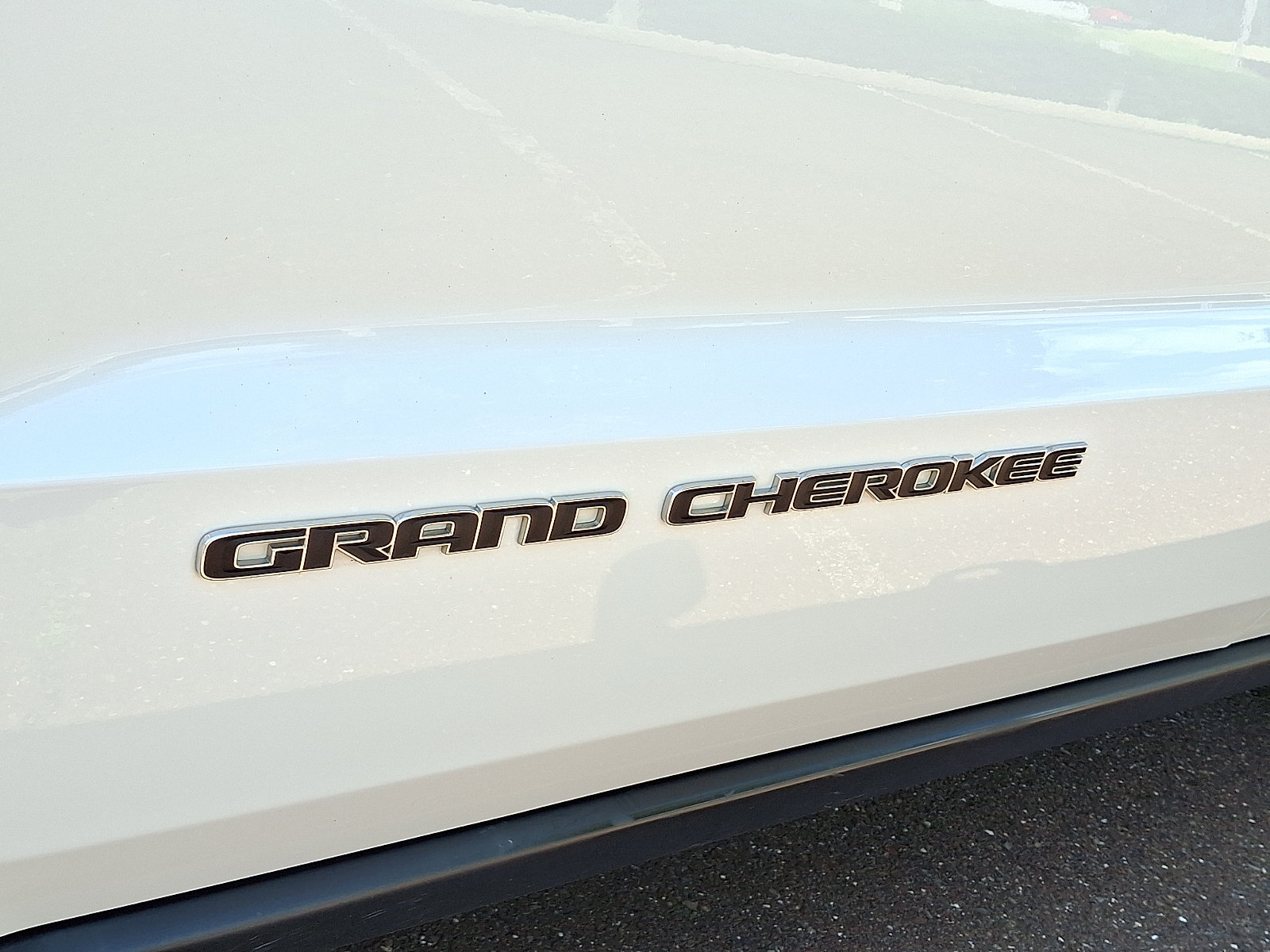 Used 2017 Jeep Grand Cherokee Limited AWD/4WD image 32
