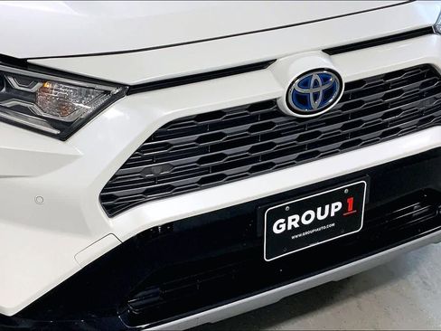 Used 2020 Toyota RAV4 XSE image 32