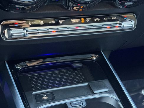 Certified 2024 Mercedes-Benz GLB 250 image 23