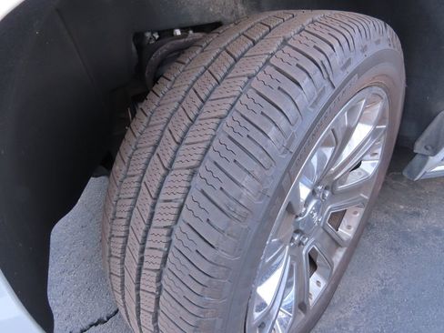 Used 2015 GMC Yukon SLE w/ Convenience Package image 14