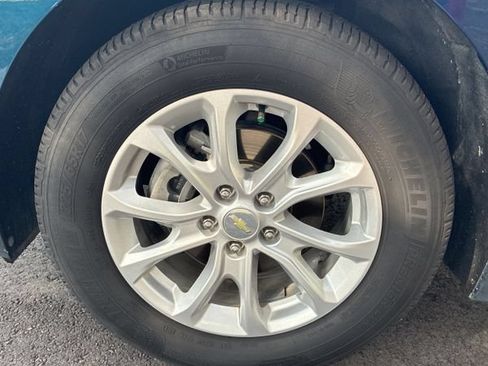 Used 2019 Chevrolet Equinox LT FWD image 22
