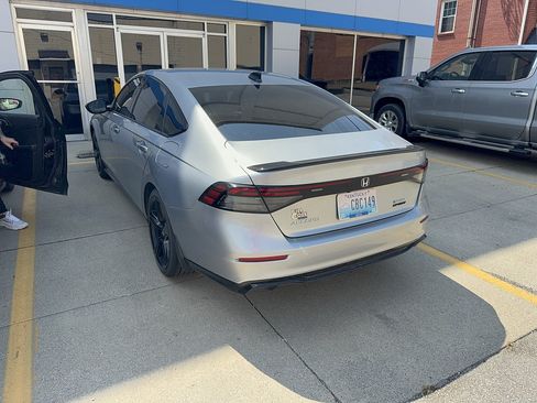 Used 2024 Honda Accord Sport image 3