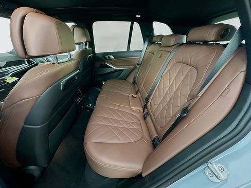 New 2026 BMW X5 xDrive40i w/ M Sport Package image 32
