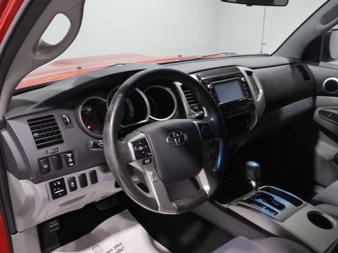 Used 2014 Toyota Tacoma PreRunner w/ TRD Sport Package RWD image 15