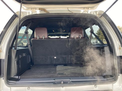 Used 2017 Ford Expedition EL Platinum image 4