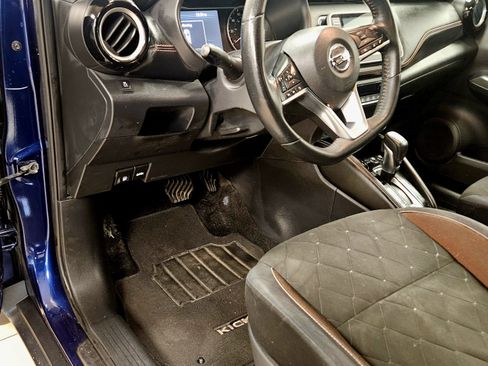 Used 2018 Nissan Kicks SR w/ Exterior Package image 32