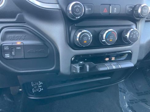 Certified 2024 RAM 3500 Big Horn AWD/4WD image 26