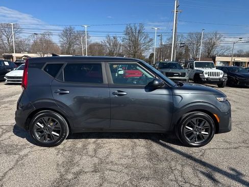 Certified 2022 Kia Soul EX image 8