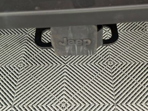 Used 2024 Jeep Wrangler Unlimited Rubicon w/ Technology Group AWD/4WD image 28