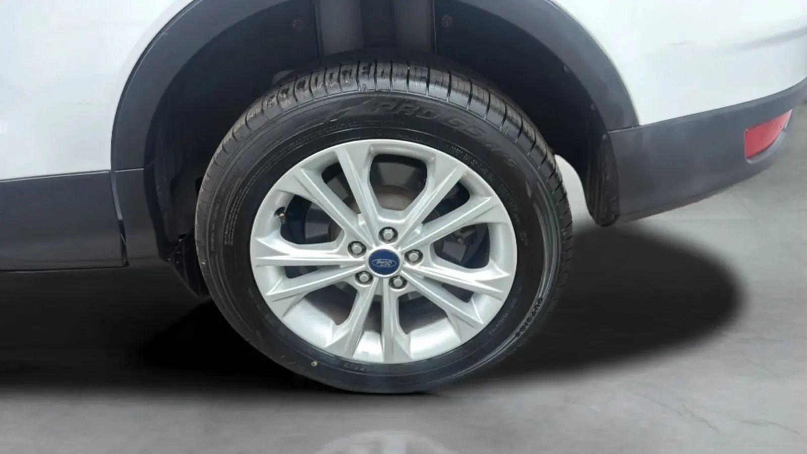 Used 2017 Ford Escape SE FWD image 27
