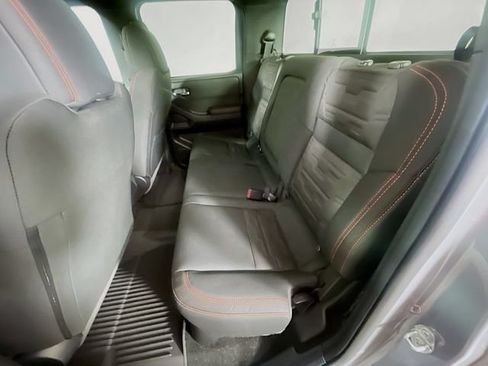 Used 2025 Nissan Frontier Pro-X RWD image 24
