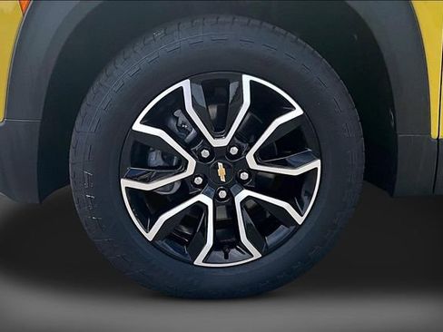 Used 2023 Chevrolet TrailBlazer ACTIV w/ Sun and Liftgate Package AWD/4WD image 8