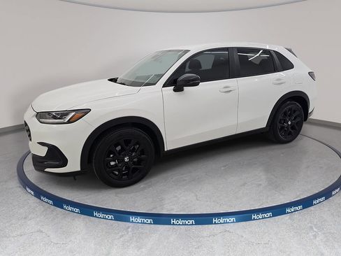 Used 2024 Honda HR-V Sport image 11