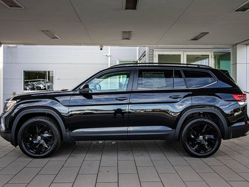 New 2026 Volkswagen Atlas SE image 12