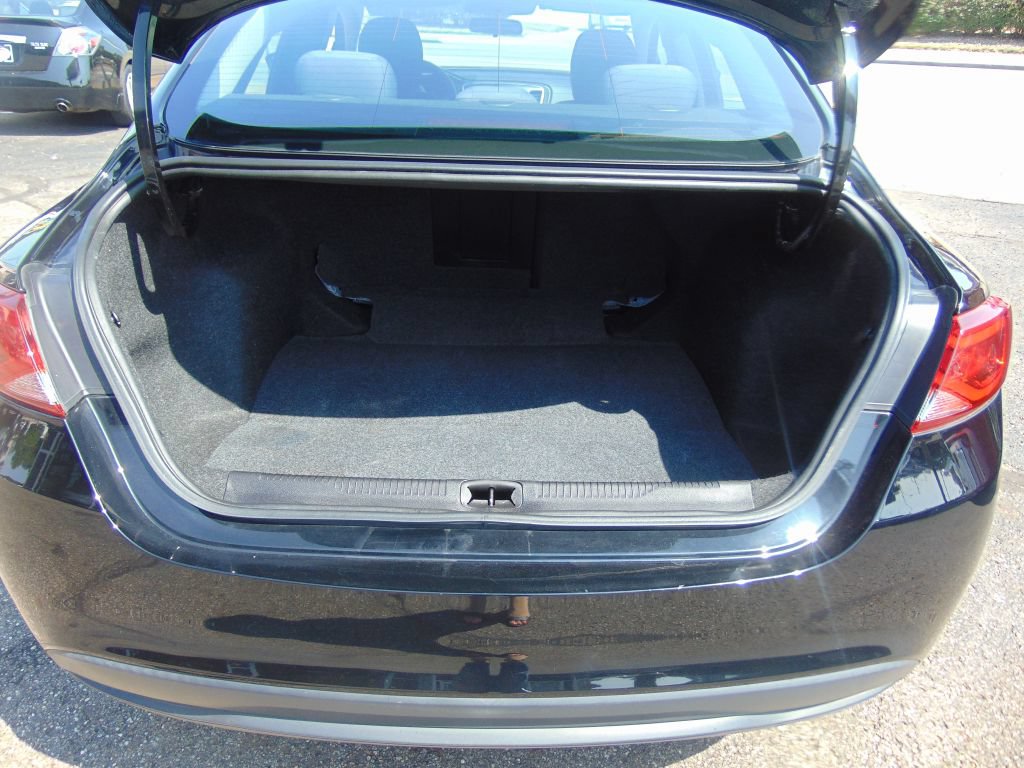 Used 2016 Chrysler 200 LX FWD image 32